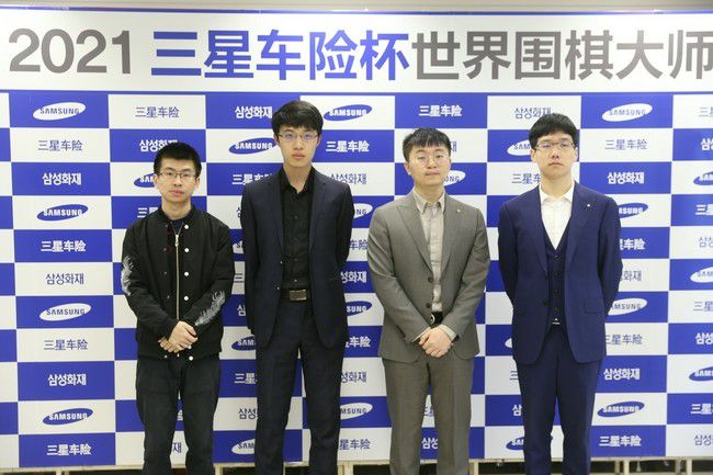 美媒预测东、西部球队进入季后赛概率：森林狼和凯尔特人100%今日，篮球媒体《BasketballReference》预测了NBA东、西部各支球队进入季后赛的概率，分别如下：西部：森林狼-100%雷霆-99%掘金-93%火箭-90%独行侠-79%湖人-74%快船-72%勇士-63%国王-55%太阳-36%鹈鹕-34%灰熊-0%开拓者-0%马刺-0%爵士-0%东部：凯尔特人-100%76人-99%魔术-95%雄鹿-91%篮网-88%步行者-83%尼克斯-78%骑士-68%热火-51%老鹰-31%猛龙-9.2%公牛-1.3%黄蜂-0%活塞-0%奇才-0%杜锋：徐杰膝盖内侧遭挤压和冲撞&没大问题属于万幸昨天，广东随队记者关辛晒出一段杜锋的采访视频。